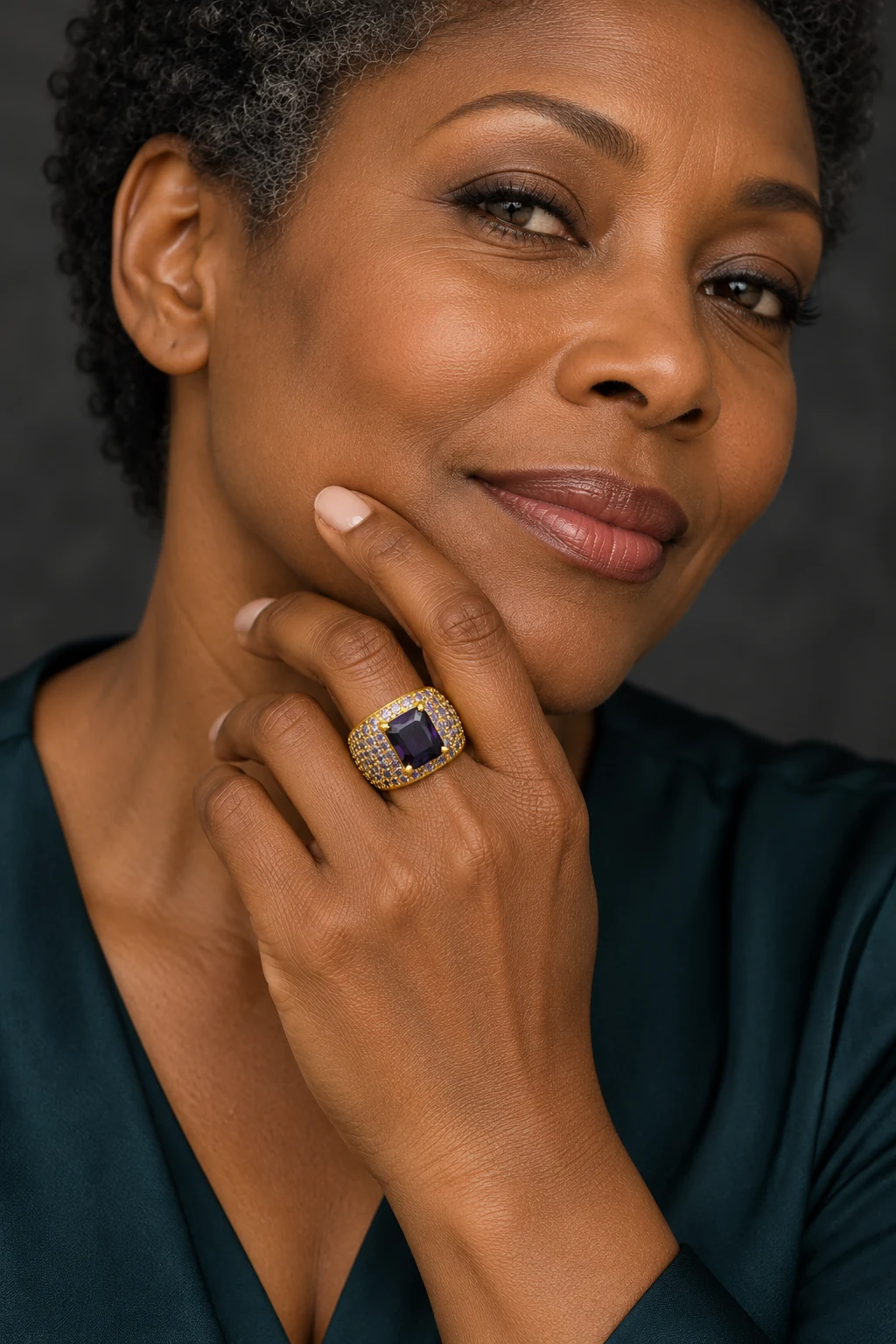 The Pénélope Éclat Violet Ring worn on a model — AI-generated styling preview