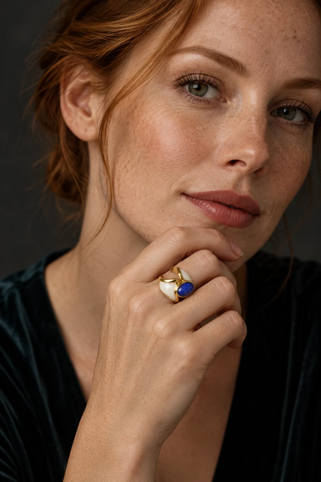 The Solange Éclat Ring worn on a model — AI-generated styling preview