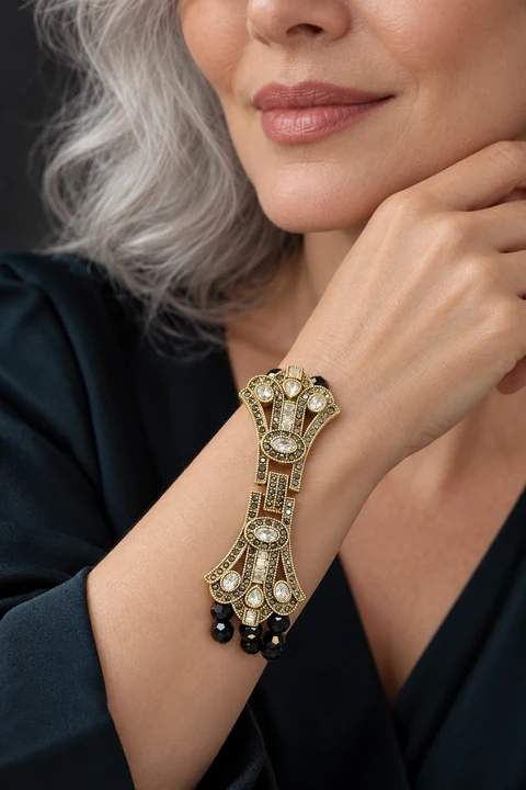 The Éliane Jardin Bracelet worn on a model — AI-generated styling preview